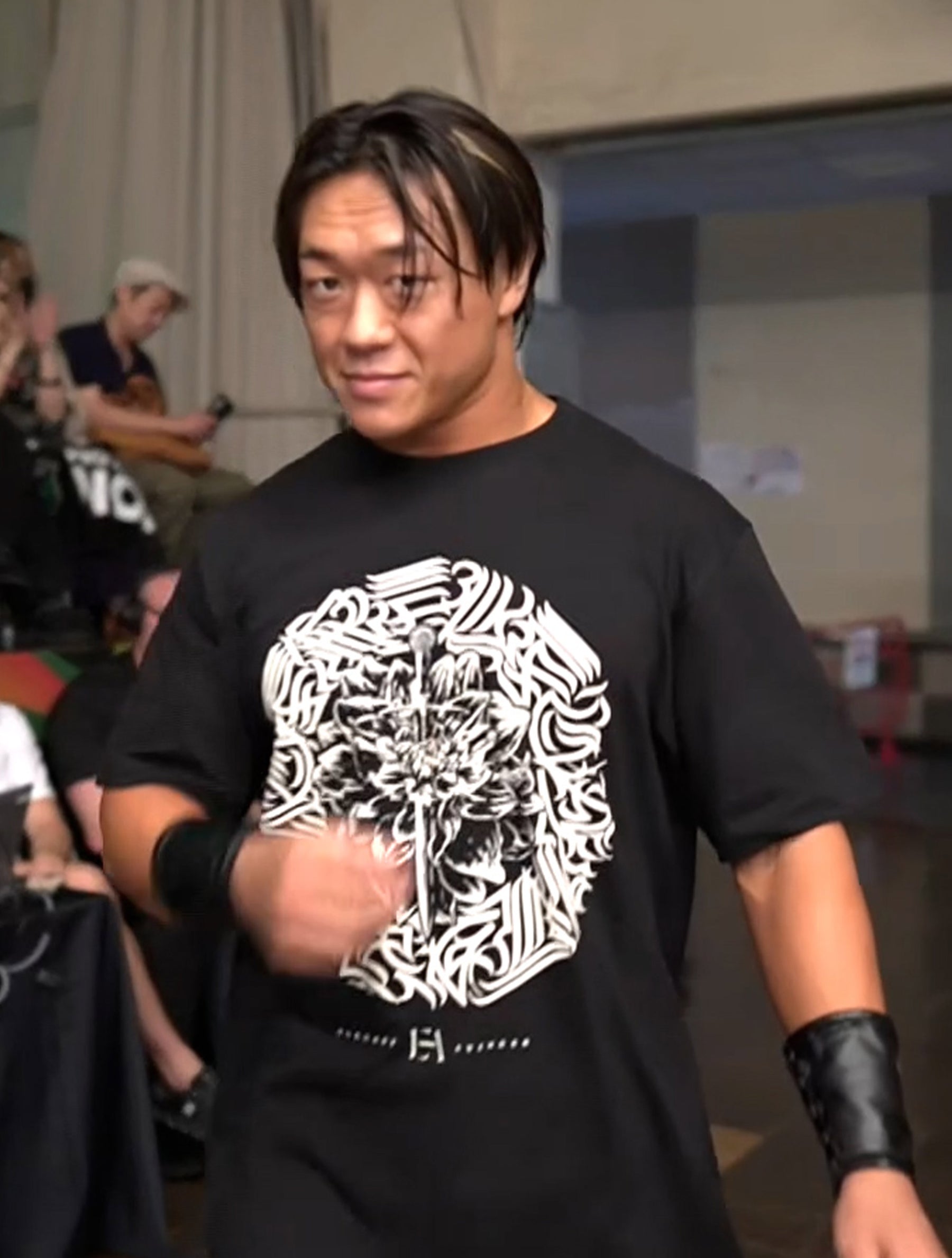 遠藤哲哉「Elegant Avenger」 Tシャツ