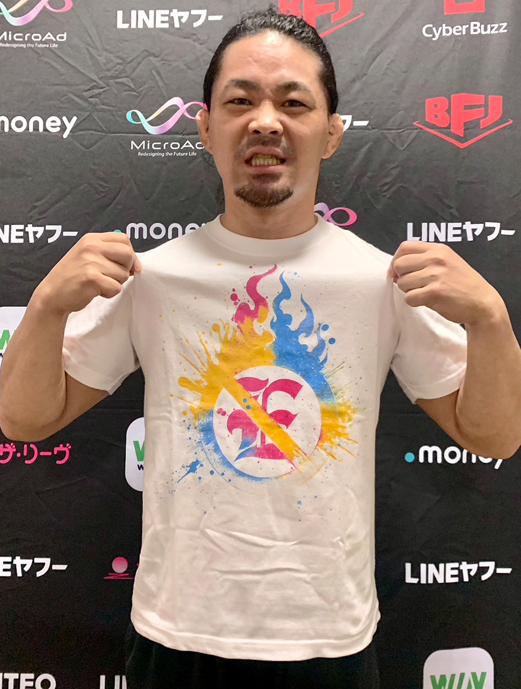 Eita「E」ペイントTシャツ (ホワイトver)