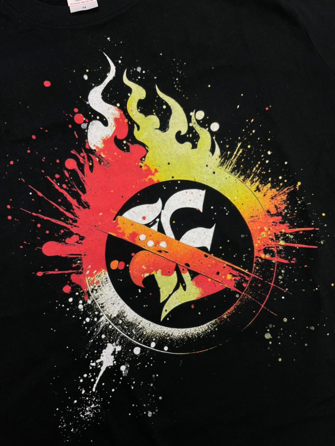 Eita「E」ペイントTシャツ