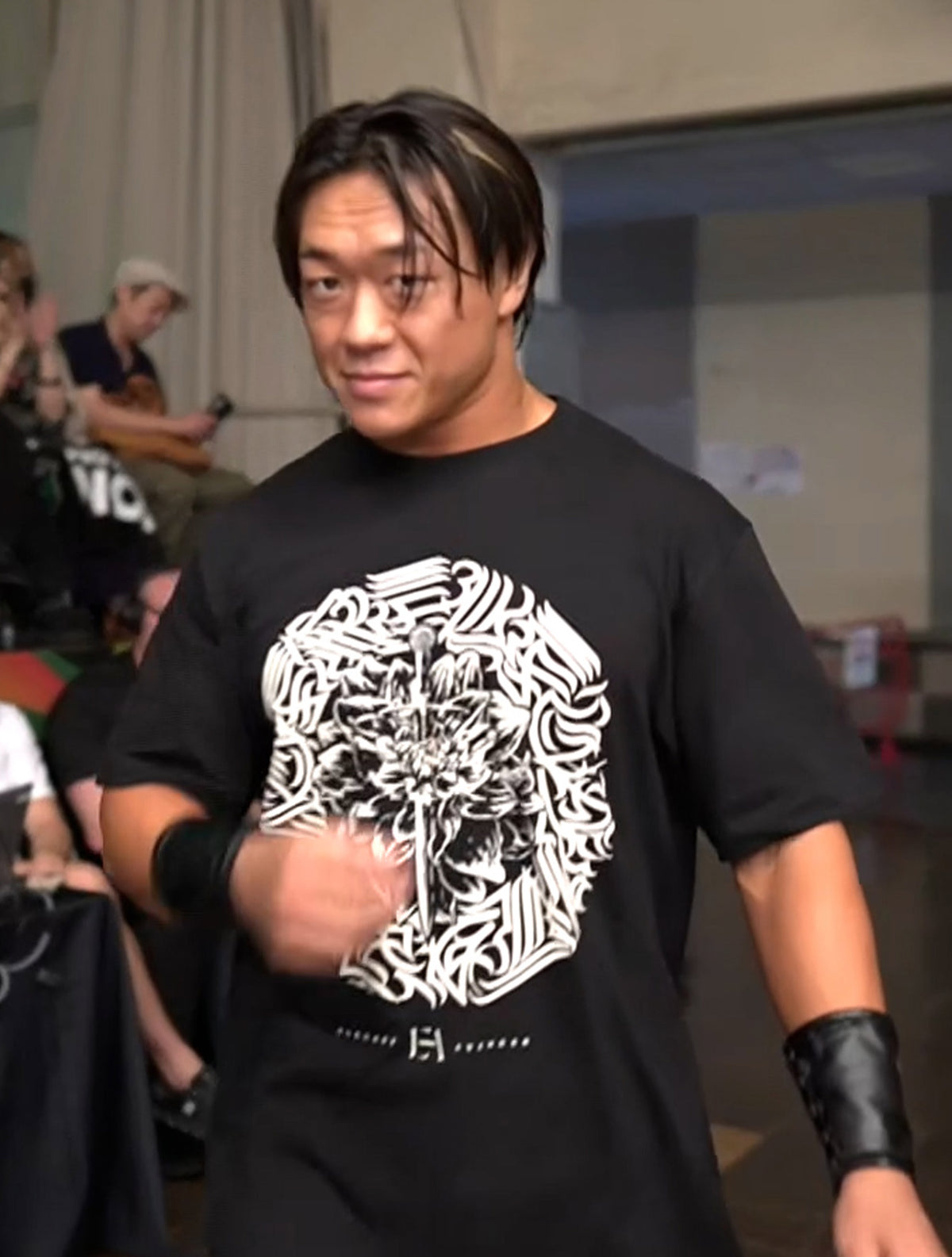 遠藤哲哉「Elegant Avenger」 Tシャツ