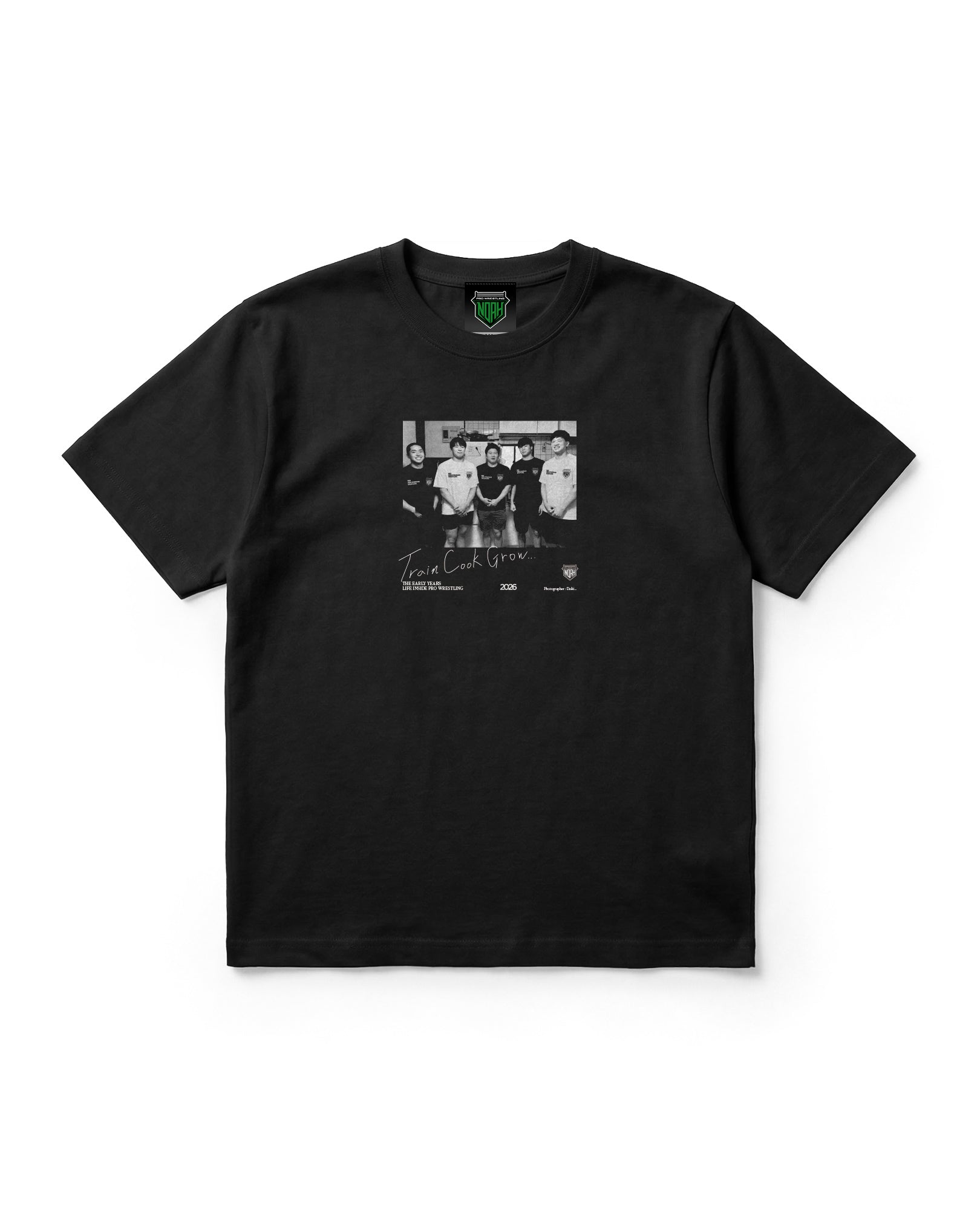 THE EARLY YEARS 2026 “KITCHEN” グラフィック T シャツ