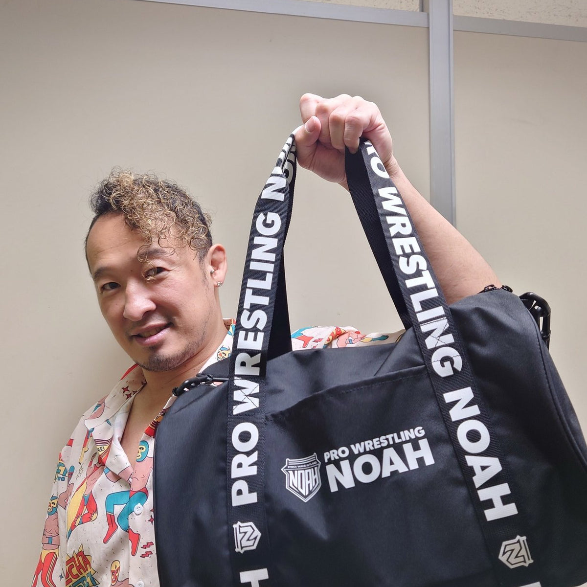NOAH ボストンバッグ ネイビー キャンバス GV5bAWSasAAAMa9_1200x1200_crop