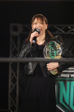 GHC女子選手権試合 岩谷麻優vs愚零闘咲夜 ビジュアルTシャツ